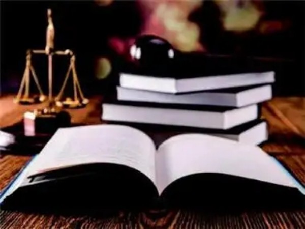 老赖 老赖有钱不还还违规坐高铁飞机，检察比赛揪出背后猫腻？